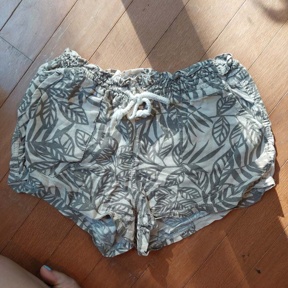 Cali 1850 Los Angeles Leaf Print Drawstring Shorts